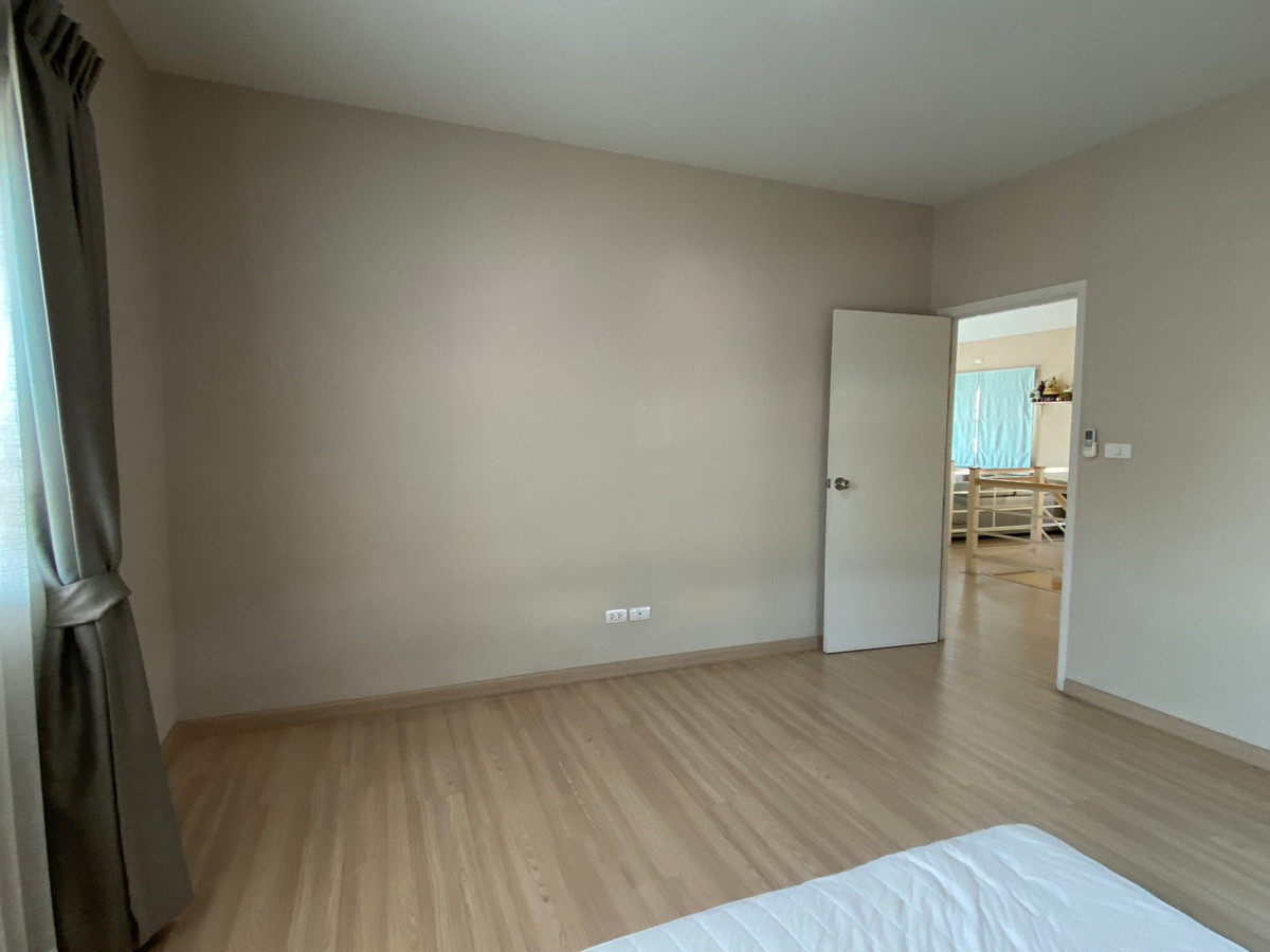 ขายบ้านสมุทรปราการ สำโรง : ขายบ้านเดี่ยว หลังมุม เลอนิโอ สุขุมวิท–เอราวัณ ใกล้ BTS โรงเรียนนายเรือ