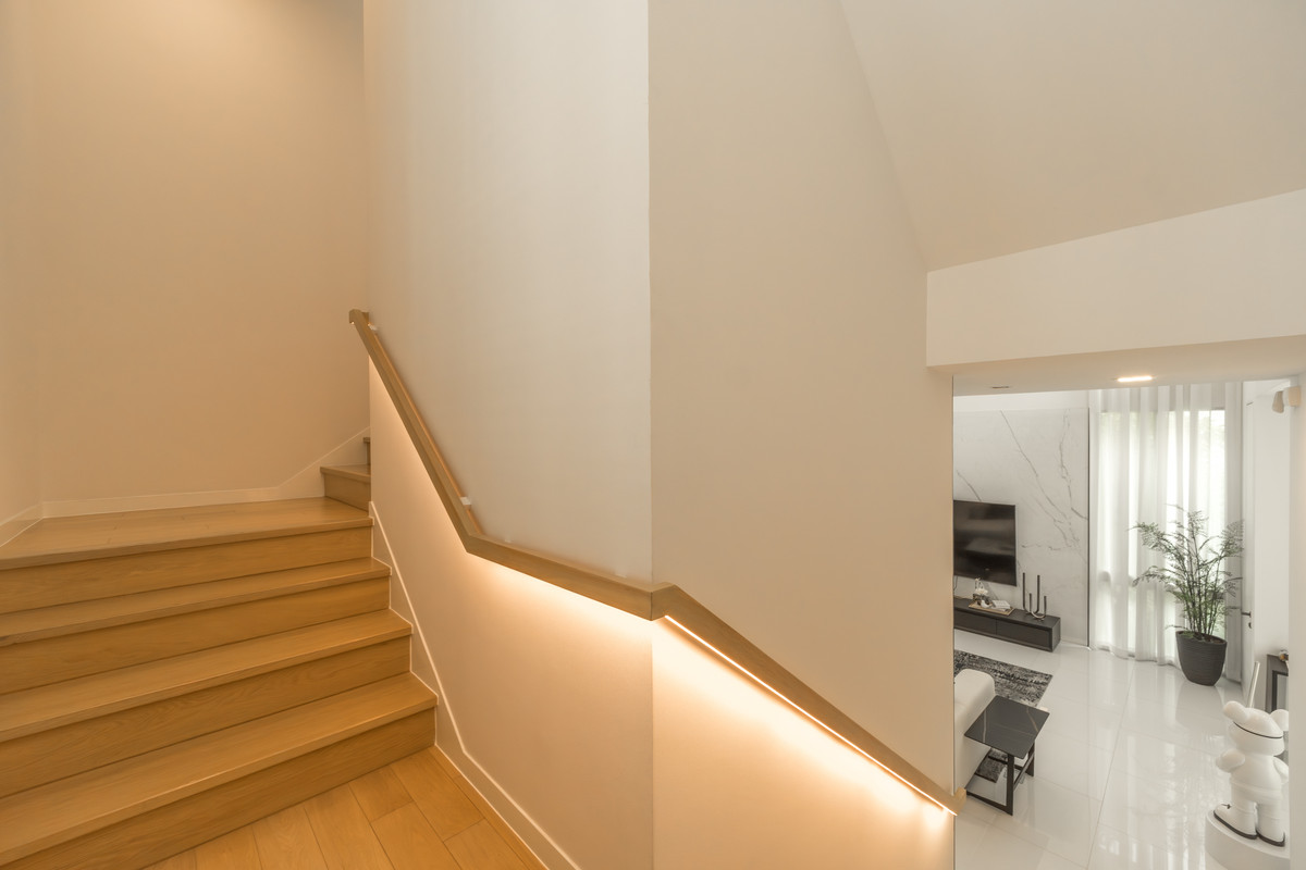 ขายบ้านเลียบทางด่วนรามอินทรา : ขายบ้านหรู VIVE เอกมัย–รามอินทรา ตกแต่งใหม่ พร้อมเข้าอยู่  พื้นที่กว้าง ฟังก์ชันครบ