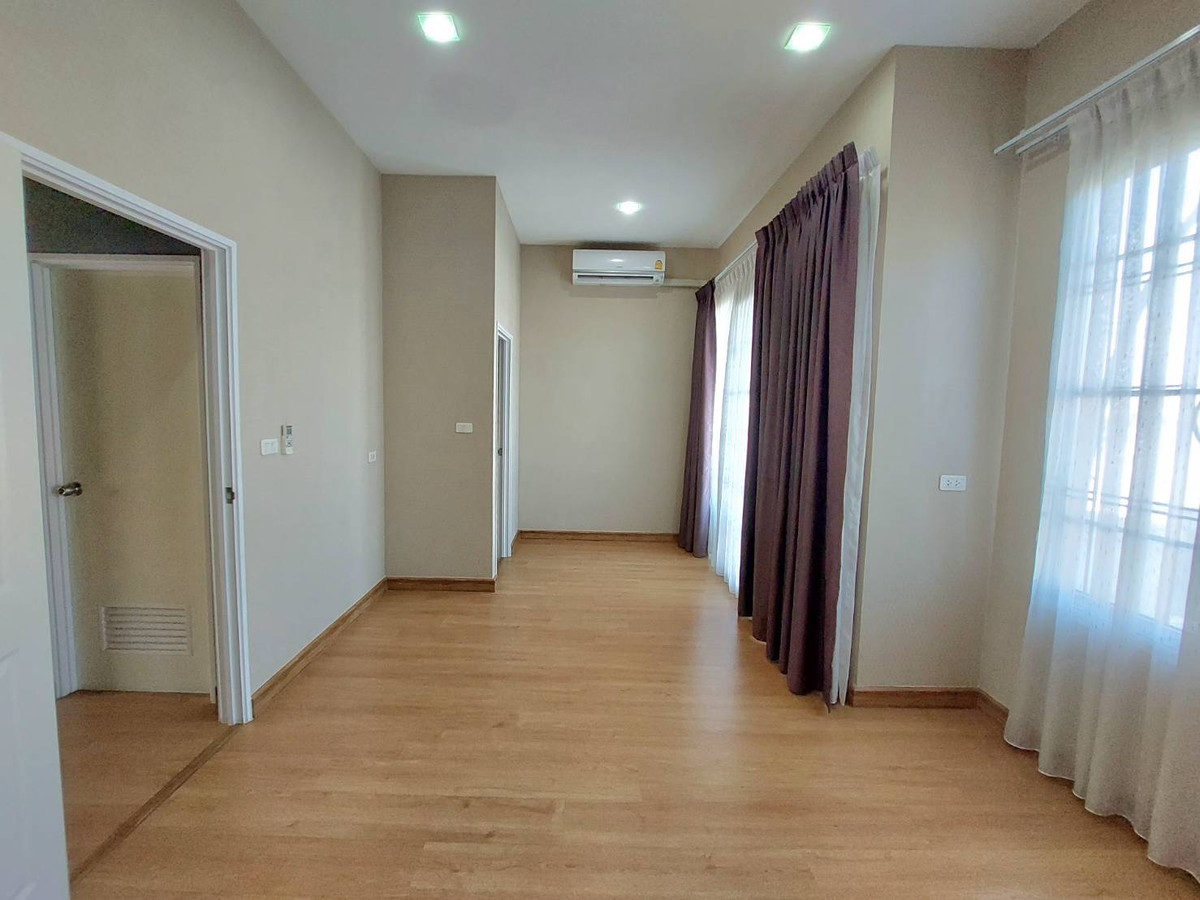 ทาวน์โฮมเกษตร นวมินทร์ ลาดปลาเค้า : ขาย/ให้เช่าทาวน์โฮม 3 ชั้น โกลเด้นทาวน์ ซ.นวมินทร์ 42  บึงกุ่ม 5 ห้องนอน 4 ห้องน้ำ ต่อเติมครบ คุ้มค่าทุกตารางนิ้ว