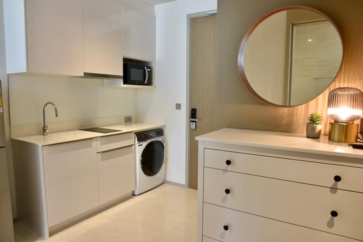 ขายคอนโดสีลม ศาลาแดง บางรัก : Ashton Silom【𝐒𝐄𝐋𝐋 & 𝐑𝐄𝐍𝐓】🔥สัมผัสความผ่อนคลายในห้องที่สร้างสรรค์พื้นที่ใช้สอยได้อย่างลงตัว ตอบโจทย์ทุกไลฟ์สไตล์🔥 ติดต่อไลน์ไอดี: @hacondo