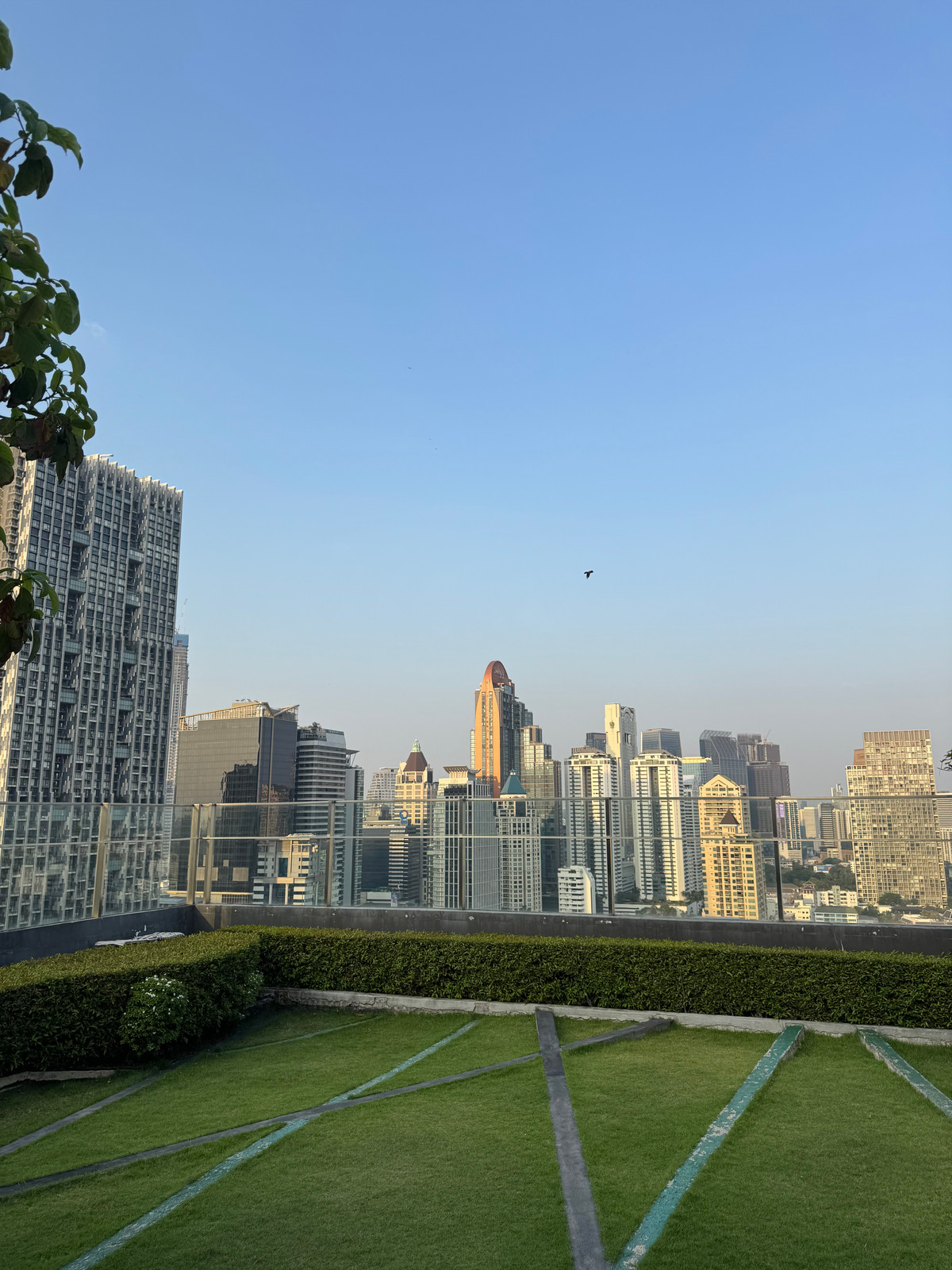 ขายคอนโดสาทร นราธิวาส : ✨ Rare Unit ใจกลางสาทร! ห้องมุม วิวเมืองสวยมาก Rhythm Sathorn – Narathiwas | 2 ห้องนอน 2 ห้องน้ำ ขนาดใหญ่ 60.86 ตร.ม.