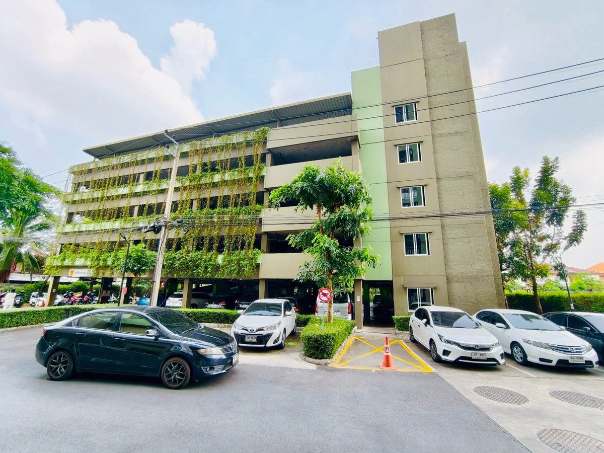 ขายคอนโดนวมินทร์ รามอินทรา : ขาย/เช่าด่วน! คอนโดลุมพินี พาร์ค นวมินทร์-ศรีบูรพา 
ซ.นวมินทร์36-38 คลองกุ่ม, บึงกุ่ม T. 081-834-1501 (ตี๋)