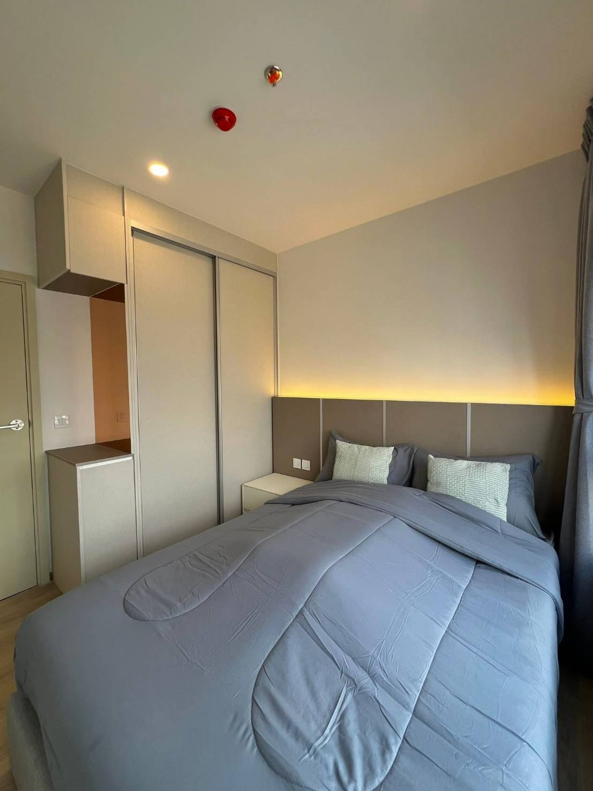 For RentCondoKhlongtoei, Kluaynamthai : 💥CP-10411💥Life Rama 4 - Asoke👉Line : @accessliving