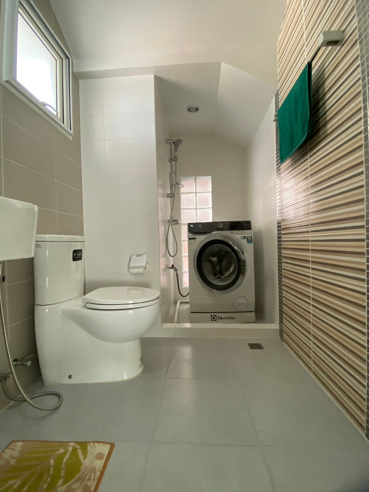 ขายบ้านสมุทรปราการ สำโรง : ขายบ้านเดี่ยว หลังมุม เลอนิโอ สุขุมวิท–เอราวัณ ใกล้ BTS โรงเรียนนายเรือ