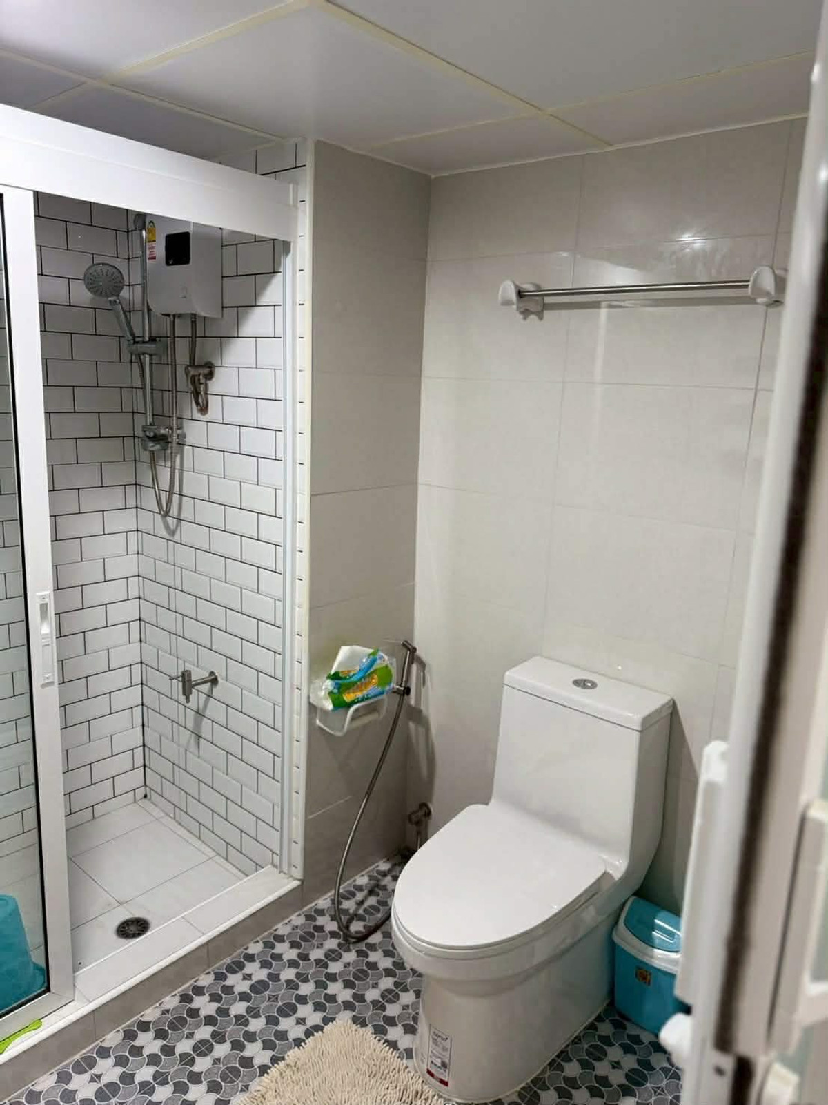 ขายคอนโดลาดพร้าว101 แฮปปี้แลนด์ : ME2500847 ผ่อนถูกกว่าค่าเช่า! คอนโด​ City Villa วิวสระว่ายน้ำ ใกล้ MRT เลี้ยงสัตว์ได้