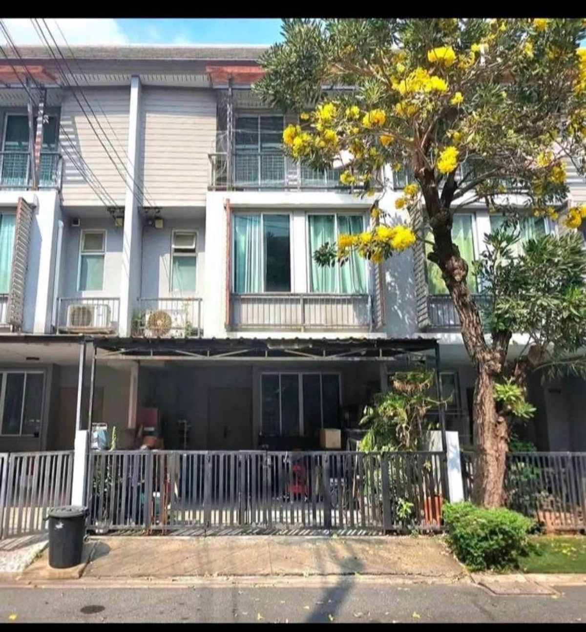 ขายทาวน์โฮมเกษตร นวมินทร์ ลาดปลาเค้า : ขายทาวน์โฮม 3 ชั้น อารียา เดลี่ ลาดปลาเค้า – เกษตรนวมินทร์
ใกล้ ม.เกษตรศาสตร์ พื้นที่ใช้สอย 160 ตร.ม. ทำเลเกษตรนวมินทร์