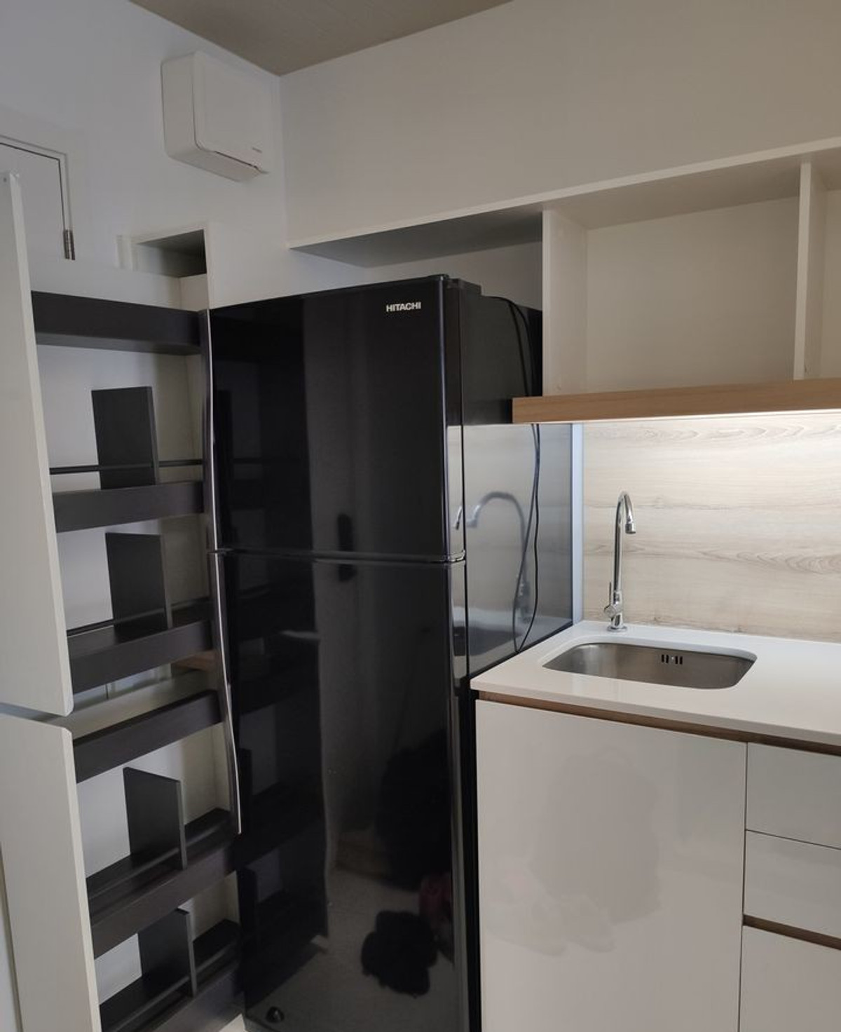 ขายคอนโดสยาม จุฬา สามย่าน : Triple Y Residence【𝐒𝐄𝐋𝐋 & 𝐑𝐄𝐍𝐓】🔥เรียบหรู ดูดีทุกตารางนิ้ว บิ้วอินสวยจบ พร้อมเฟอร์ครบทุกมุม ดีไซน์ตอบโจทย์ทุกไลฟ์สไตล์ 🔥 ติดต่อไลน์ไอดี: @hacondo