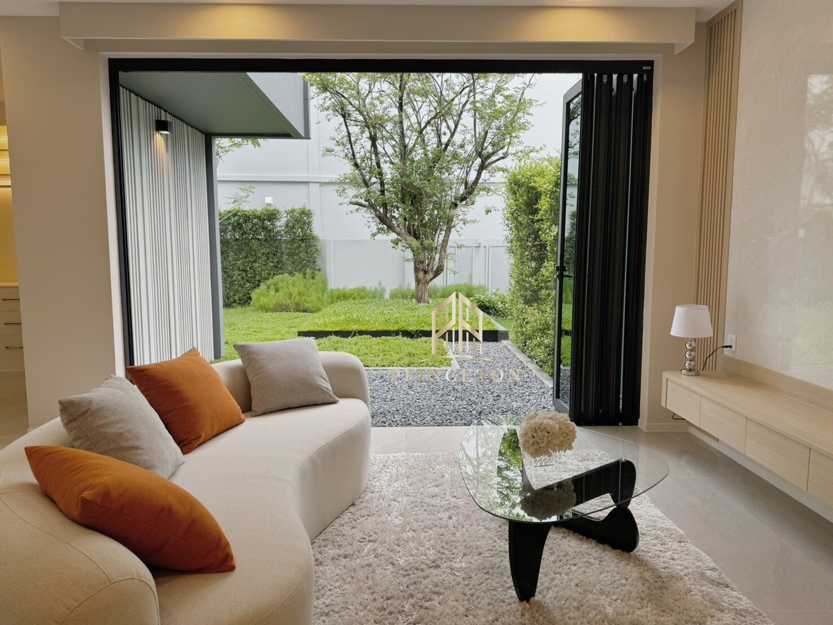 HousePattanakan, Srinakarin :  Luxury House For Sale or Rent VIVE Krungthep Kreetha next to Wellington School 📞092-4252445