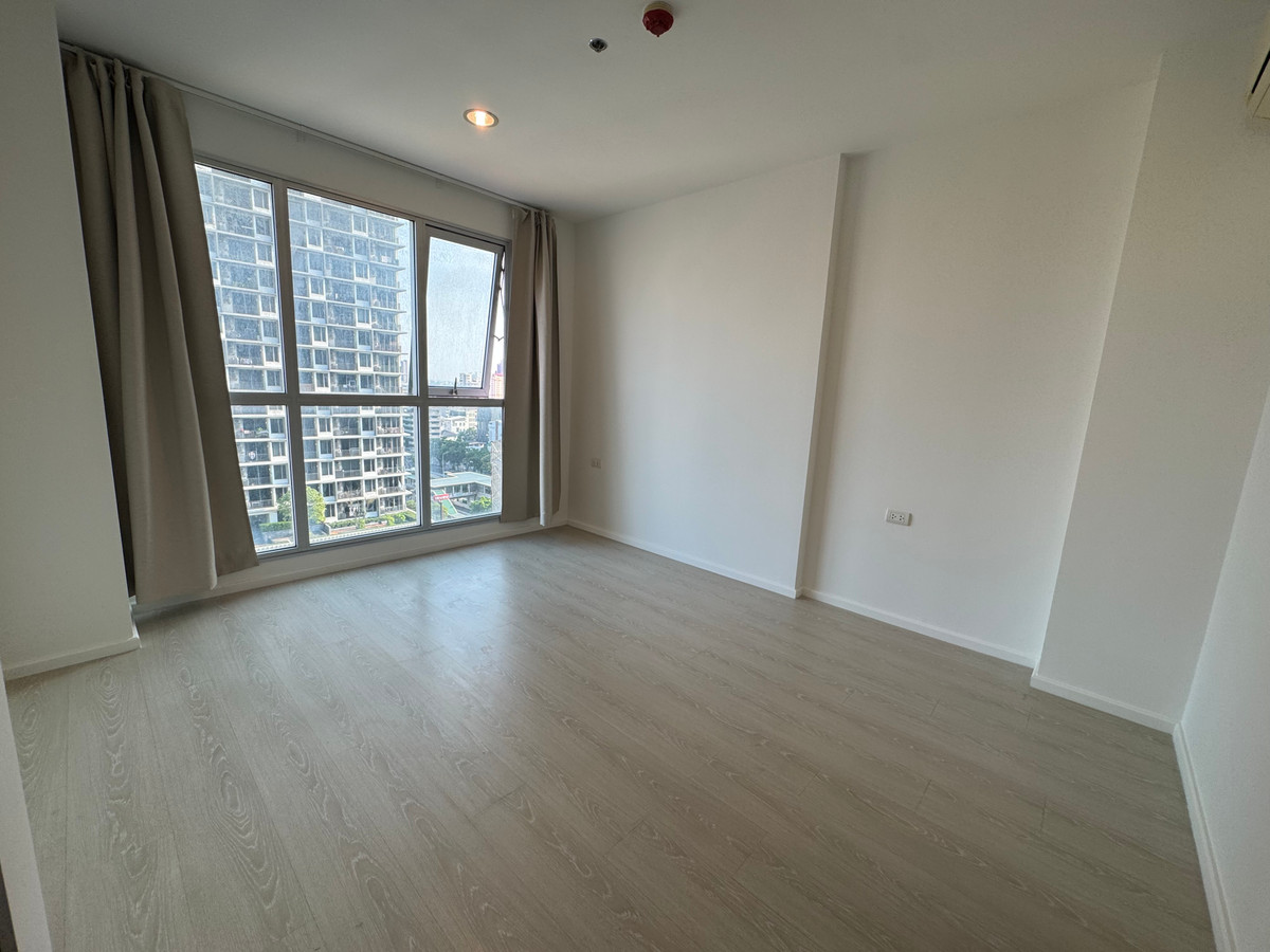 ขายคอนโดสาทร นราธิวาส : ✨ Rare Unit ใจกลางสาทร! ห้องมุม วิวเมืองสวยมาก Rhythm Sathorn – Narathiwas | 2 ห้องนอน 2 ห้องน้ำ ขนาดใหญ่ 60.86 ตร.ม.