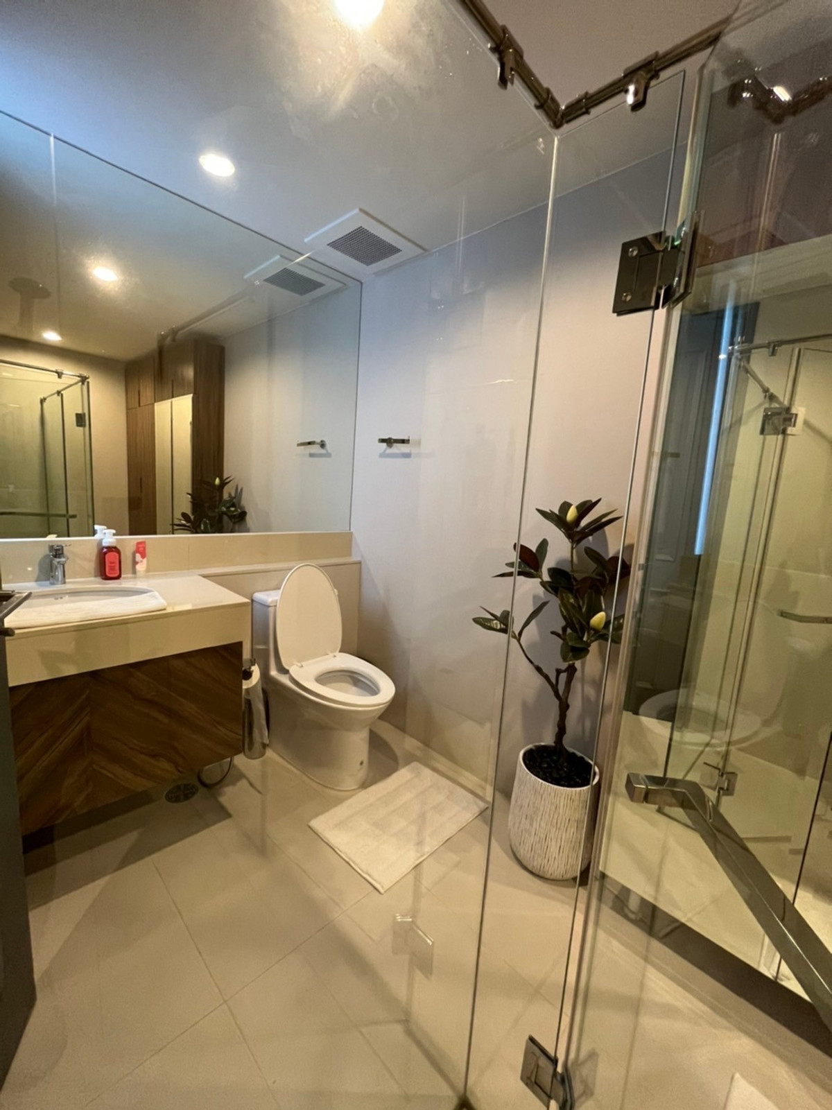 คอนโดวิทยุ ชิดลม หลังสวน : RC032426 Condo for rent/sale at Noble Above Wireless-Ruamrudee ใกล้ถนนวิทยุ และ BTS เพลินจิต