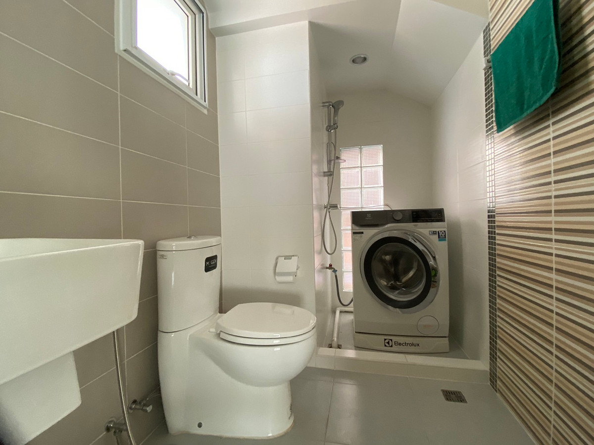 ขายบ้านสมุทรปราการ สำโรง : ขายบ้านเดี่ยว หลังมุม เลอนิโอ สุขุมวิท–เอราวัณ ใกล้ BTS โรงเรียนนายเรือ