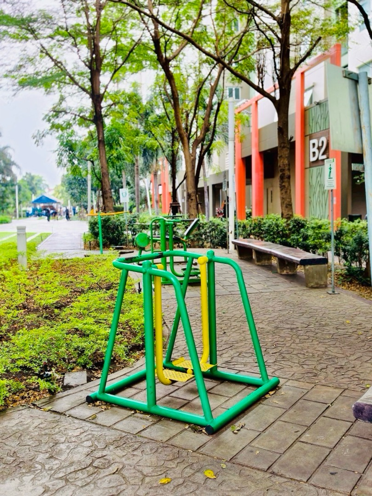 ขายคอนโดนวมินทร์ รามอินทรา : ขาย/เช่าด่วน! คอนโดลุมพินี พาร์ค นวมินทร์-ศรีบูรพา 
ซ.นวมินทร์36-38 คลองกุ่ม, บึงกุ่ม T. 081-834-1501 (ตี๋)