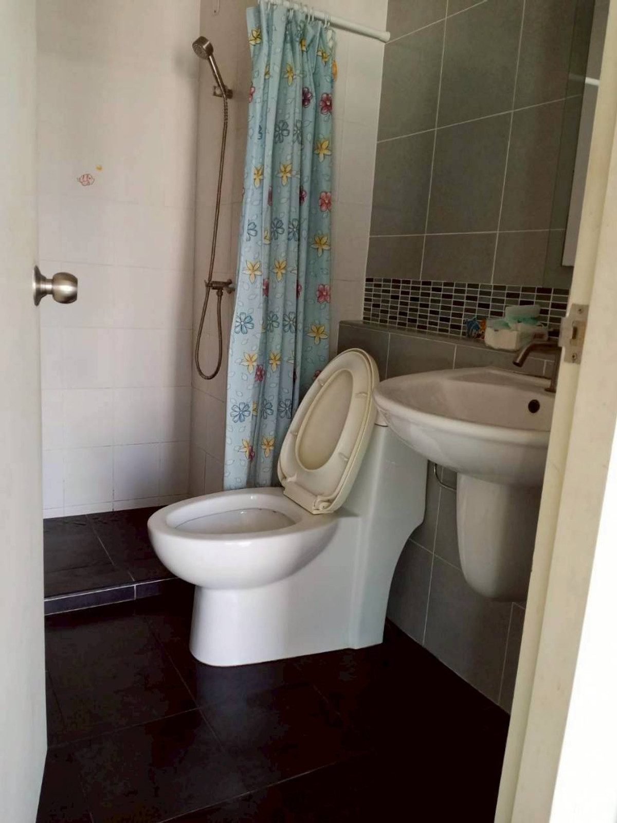 ให้เช่าคอนโดเสรีไทย-นิด้า : ✅ DDR128 ✅ Line : @p2nproperty