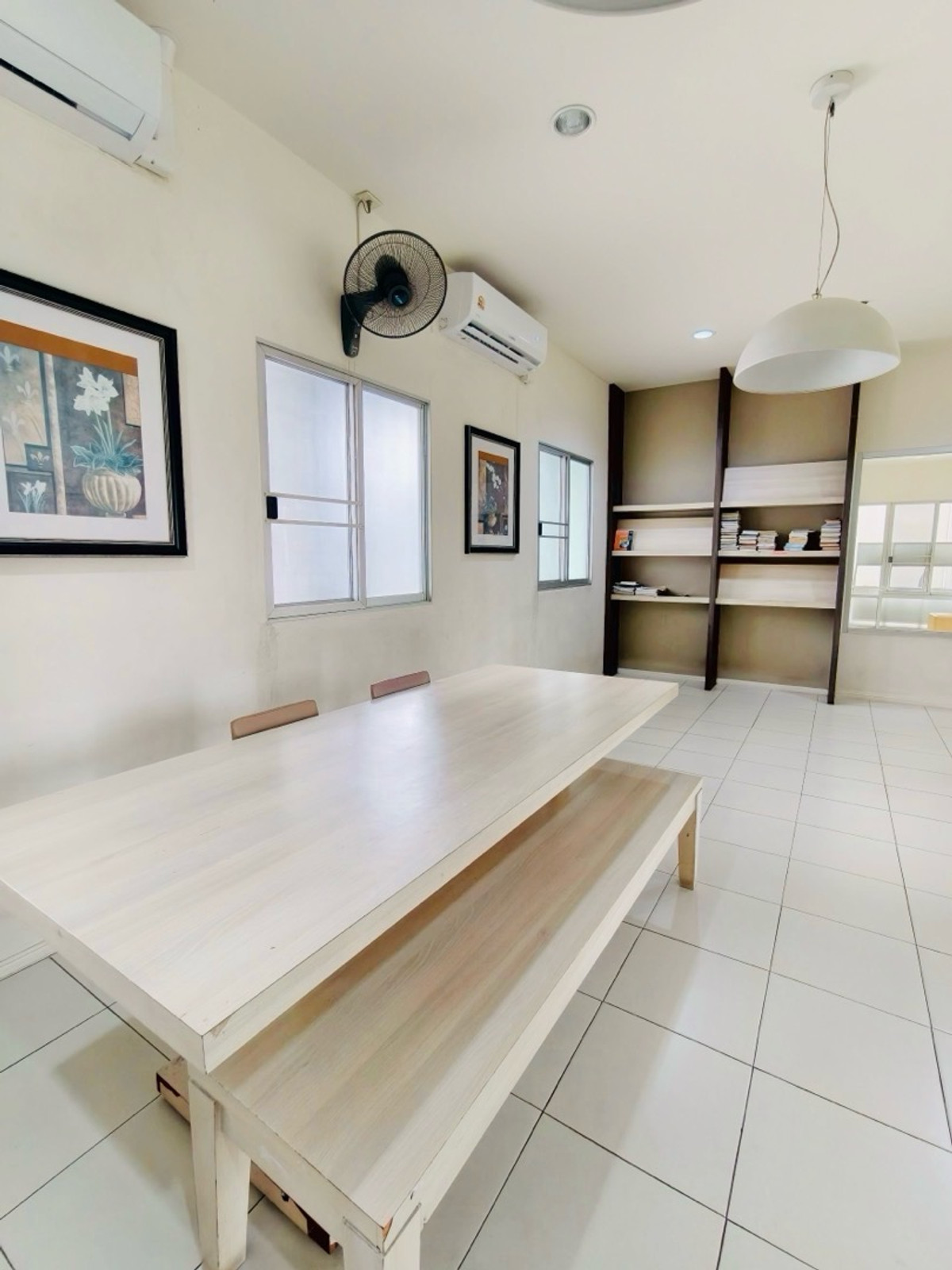 ขายคอนโดนวมินทร์ รามอินทรา : ขาย/เช่าด่วน! คอนโดลุมพินี พาร์ค นวมินทร์-ศรีบูรพา 
ซ.นวมินทร์36-38 คลองกุ่ม, บึงกุ่ม T. 081-834-1501 (ตี๋)