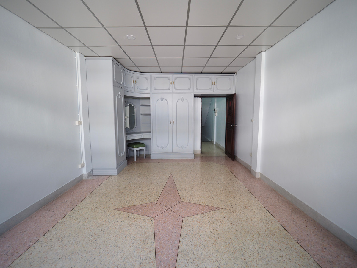 For RentTownhomeSathorn, Narathiwat : Renovated 4.5-storey townhouse with 1 car parking in Sathorn