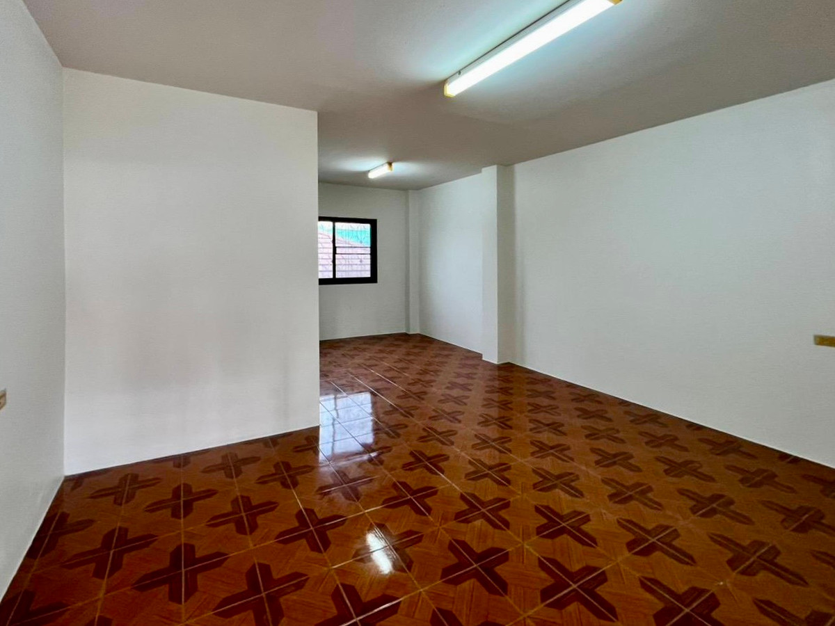 ขายโฮมออฟฟิศรัชดา ห้วยขวาง : Rare Large Standalone Office – ซอยรัชดาภิเษก 3 11b12b 45mb - Office Building - Ratchada 3 📞Call 090 919 9898