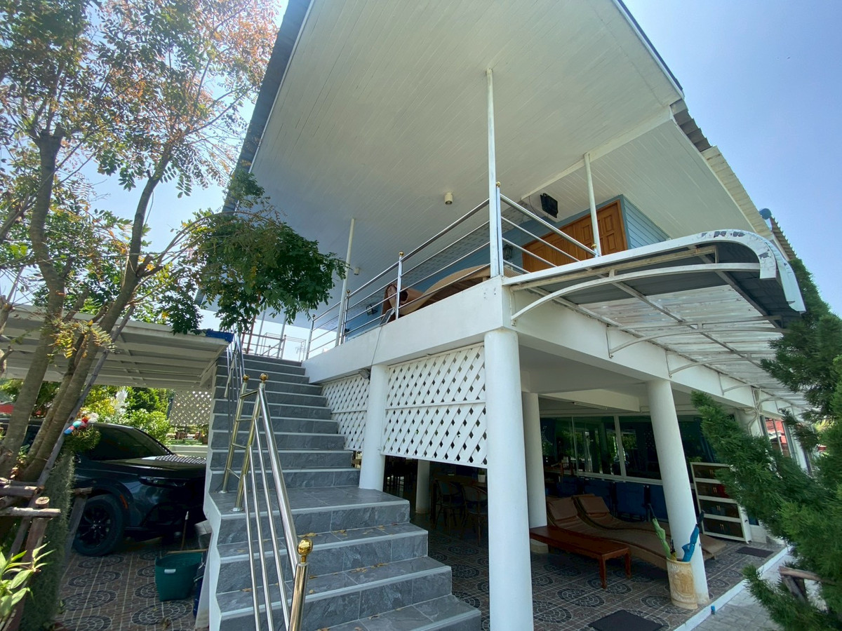 ขายบ้านอยุธยา : 95306 - ขาย บ้านสวนริมแม่น้ำ บรรยากาศรีสอร์ท พร้อมเข้าอยู่ได้เลย ริมแม่น้ำน้อย เสนา อยุธยา