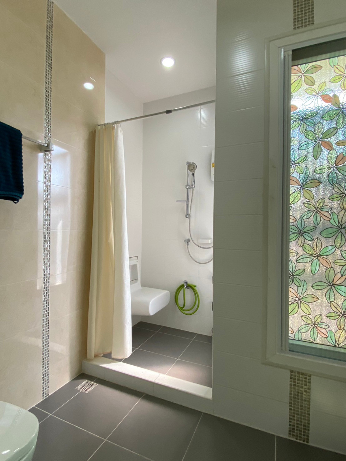 ขายบ้านสมุทรปราการ สำโรง : ขายบ้านเดี่ยว หลังมุม เลอนิโอ สุขุมวิท–เอราวัณ ใกล้ BTS โรงเรียนนายเรือ