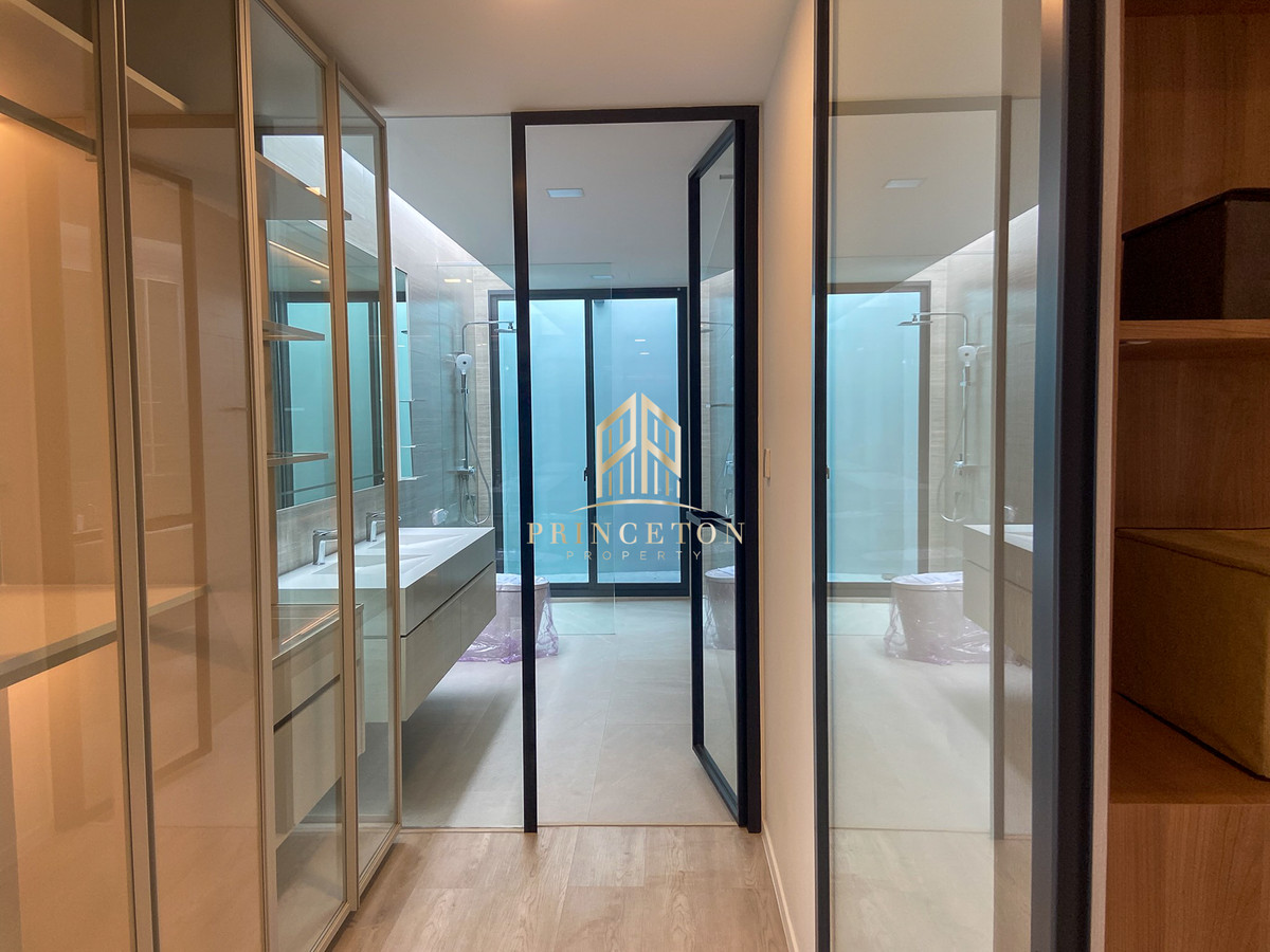 HousePattanakan, Srinakarin :  Luxury House For Sale or Rent VIVE Krungthep Kreetha next to Wellington School 📞092-4252445