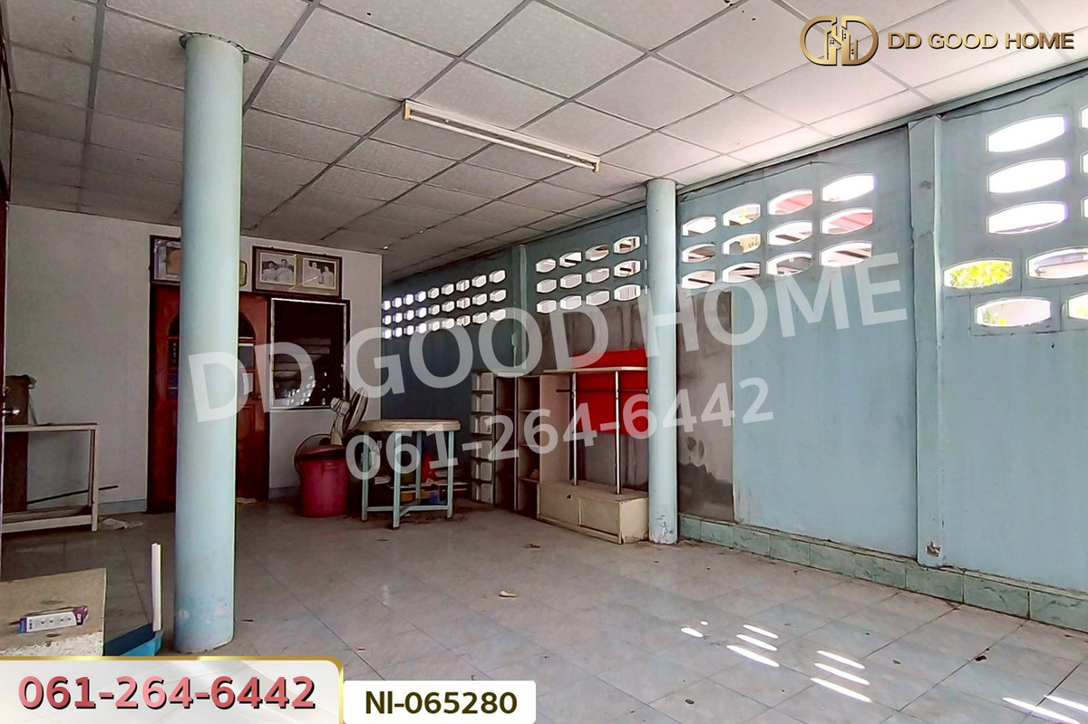 ขายทาวน์โฮมโคราช นครราชสีมา : NI-065280 ทาวน์เฮ้าส์ สุรนารีวิลเลจ นครราชสีมา ใกล้สนามกีฬาเฉลิมพระเกียรติ 80 พรรษา