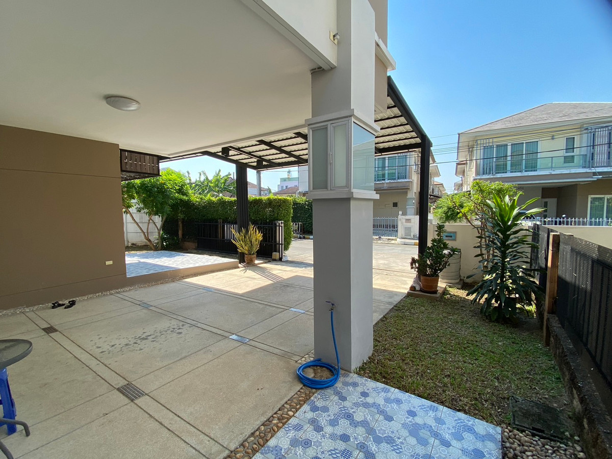 ขายบ้านสมุทรปราการ สำโรง : ขายบ้านเดี่ยว หลังมุม เลอนิโอ สุขุมวิท–เอราวัณ ใกล้ BTS โรงเรียนนายเรือ