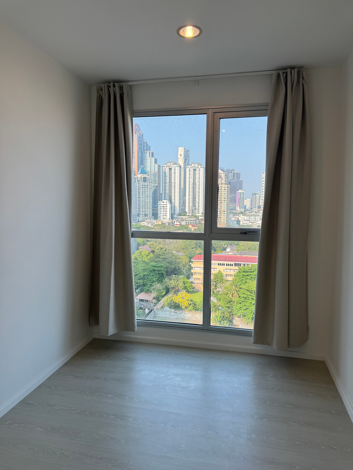 ขายคอนโดสาทร นราธิวาส : ✨ Rare Unit ใจกลางสาทร! ห้องมุม วิวเมืองสวยมาก Rhythm Sathorn – Narathiwas | 2 ห้องนอน 2 ห้องน้ำ ขนาดใหญ่ 60.86 ตร.ม.