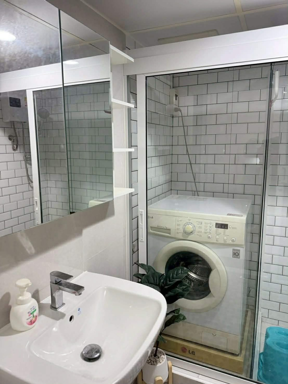 ขายคอนโดลาดพร้าว101 แฮปปี้แลนด์ : ME2500847 ผ่อนถูกกว่าค่าเช่า! คอนโด​ City Villa วิวสระว่ายน้ำ ใกล้ MRT เลี้ยงสัตว์ได้