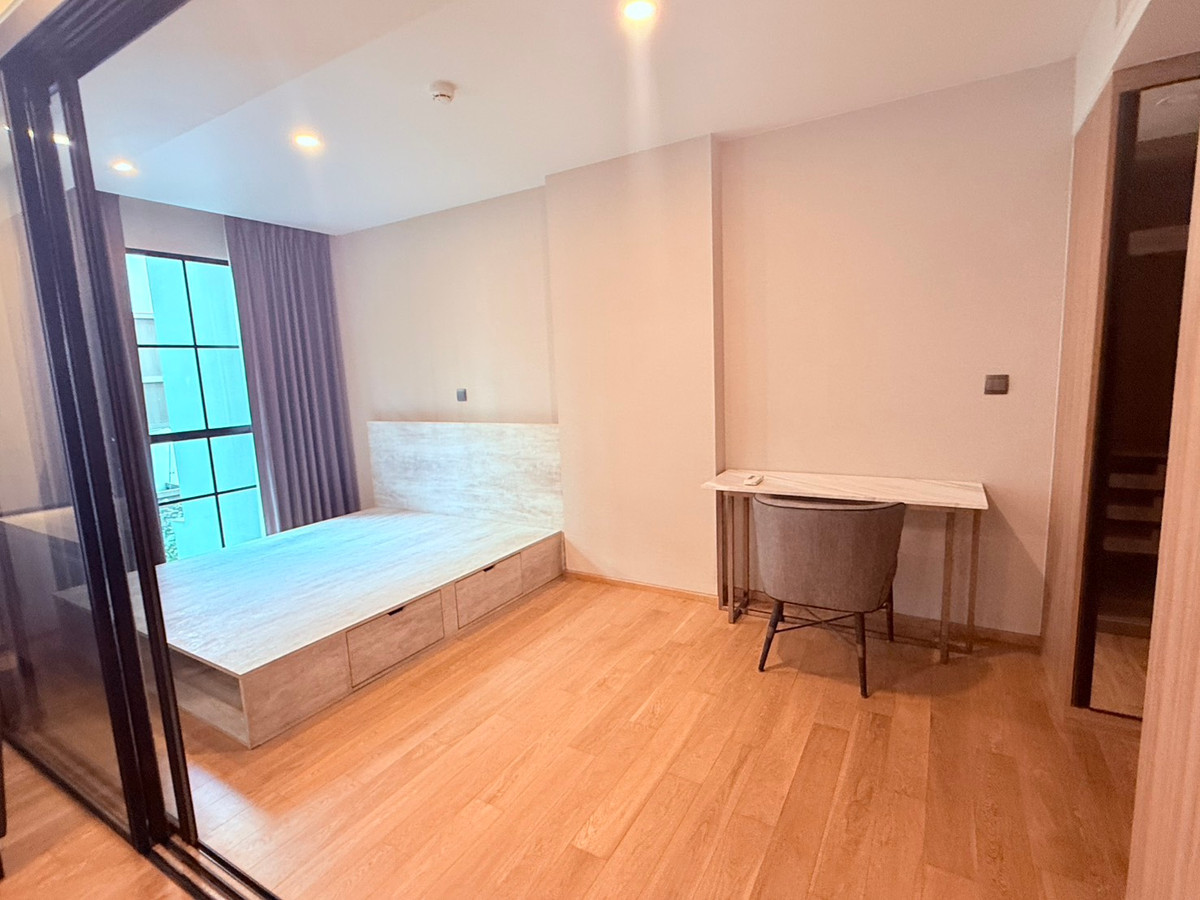 ให้เช่าคอนโดวิทยุ ชิดลม หลังสวน : เช่า 1 ห้องนอน 1 ห้องน้ำ ซื้อฟูกที่นอน เครื่องซักผ้าให้ใหม่ ณ วรา เรสซิเดนซ์