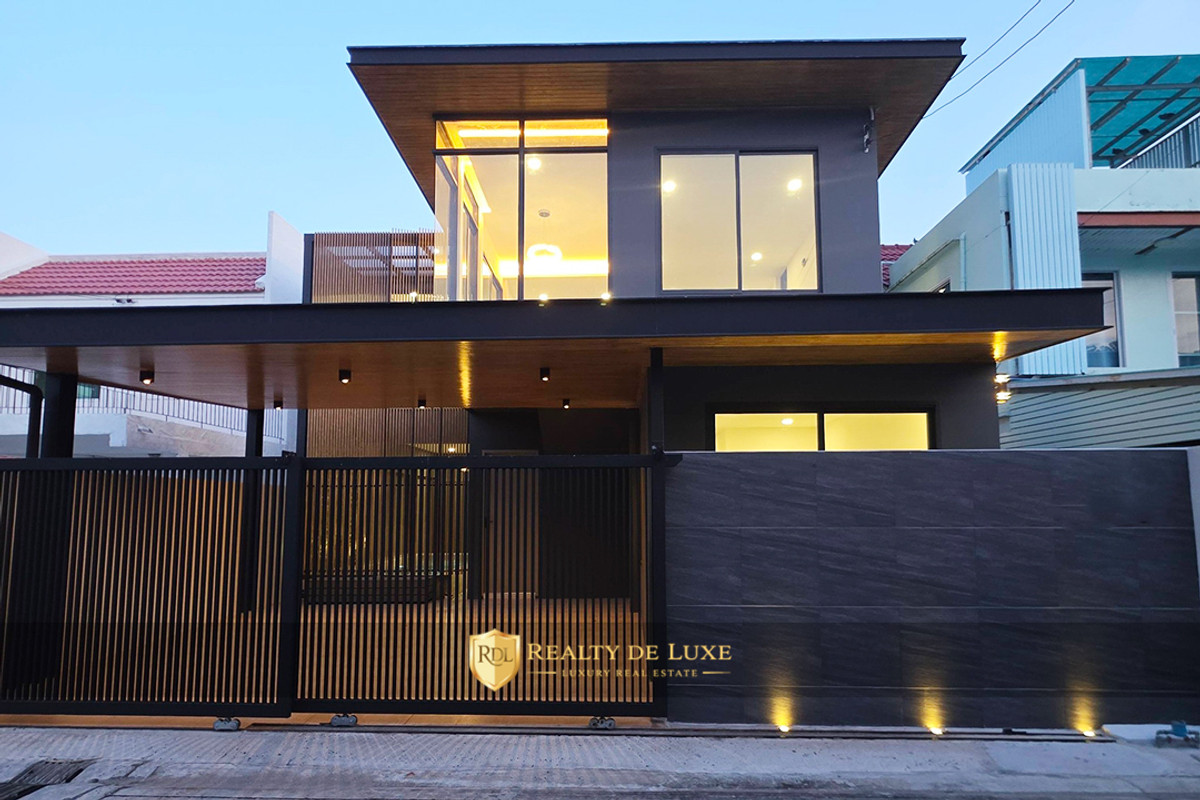 ให้เช่าบ้านอ่อนนุช อุดมสุข : JY-HR497 - ให้เช่า พูลวิลล่า บางจาก 250 ตร.ม 3 ห้องนอน ใกล้ BTS บางจาก