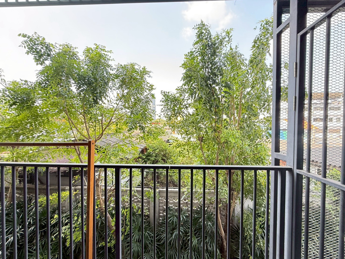 ให้เช่าคอนโดสาทร นราธิวาส : ด่วน ให้เช่า 2 ห้องนอน ห้องใหญ่ ราคาถูก มุมสงบร่มรื่น ใกล้บีทีเอสสุรศักดิ์