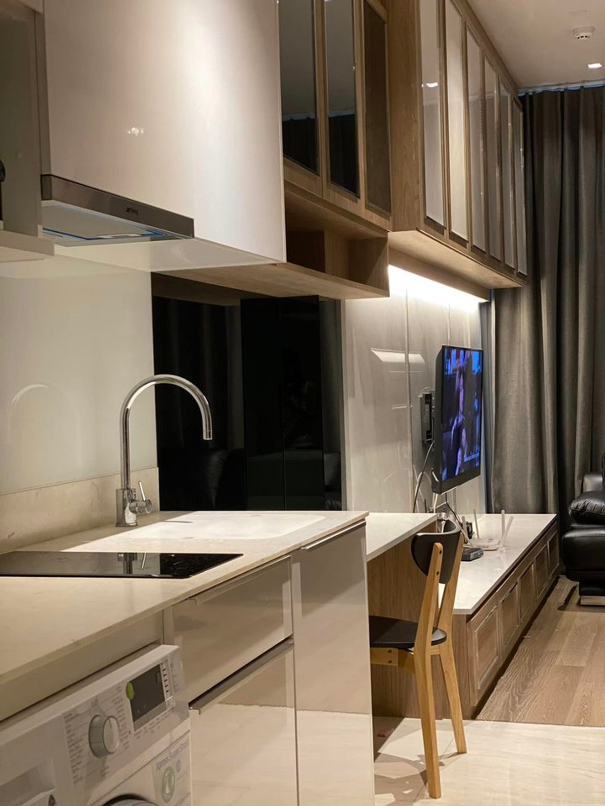 ขายคอนโดสีลม ศาลาแดง บางรัก : Ashton Silom【𝐒𝐄𝐋𝐋 & 𝐑𝐄𝐍𝐓】🔥หรูหรา เรียบง่าย เหนือระดับทุกสัมผัส บิ้วอินสไตล์โมเดิร์น เพิ่มความกว้างขวางในทุกมุมมอง🔥 ติดต่อไลน์ไอดี: @hacondo