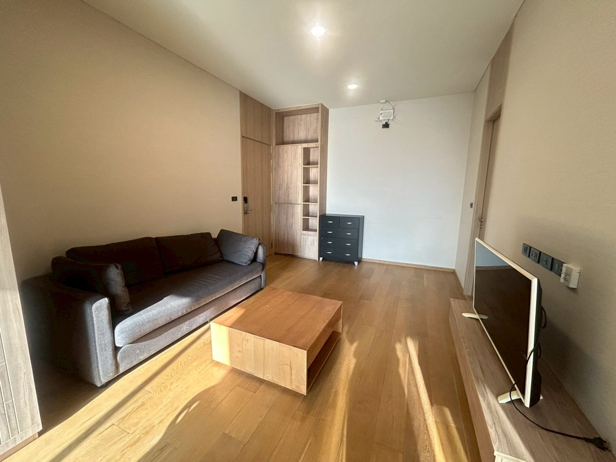 ให้เช่าคอนโดสุขุมวิท อโศก ทองหล่อ : ให้เช่า 1 ห้องนอน ห้องใหญ่ ใกล้ ฺBTS เอกมัย เดินทางสะดวก ตกแต่งครบ