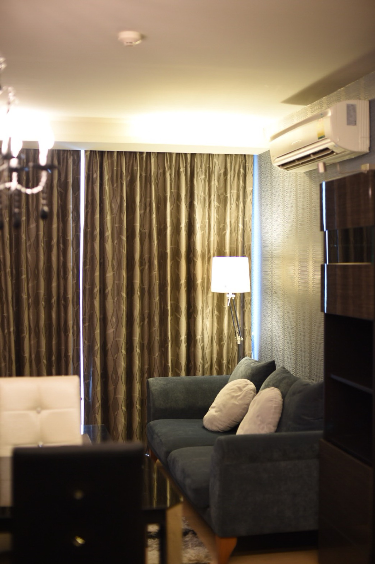 ให้เช่าคอนโดสุขุมวิท อโศก ทองหล่อ : ให้เช่า Via49 ราคา 30,000 บาท [MKr260311]