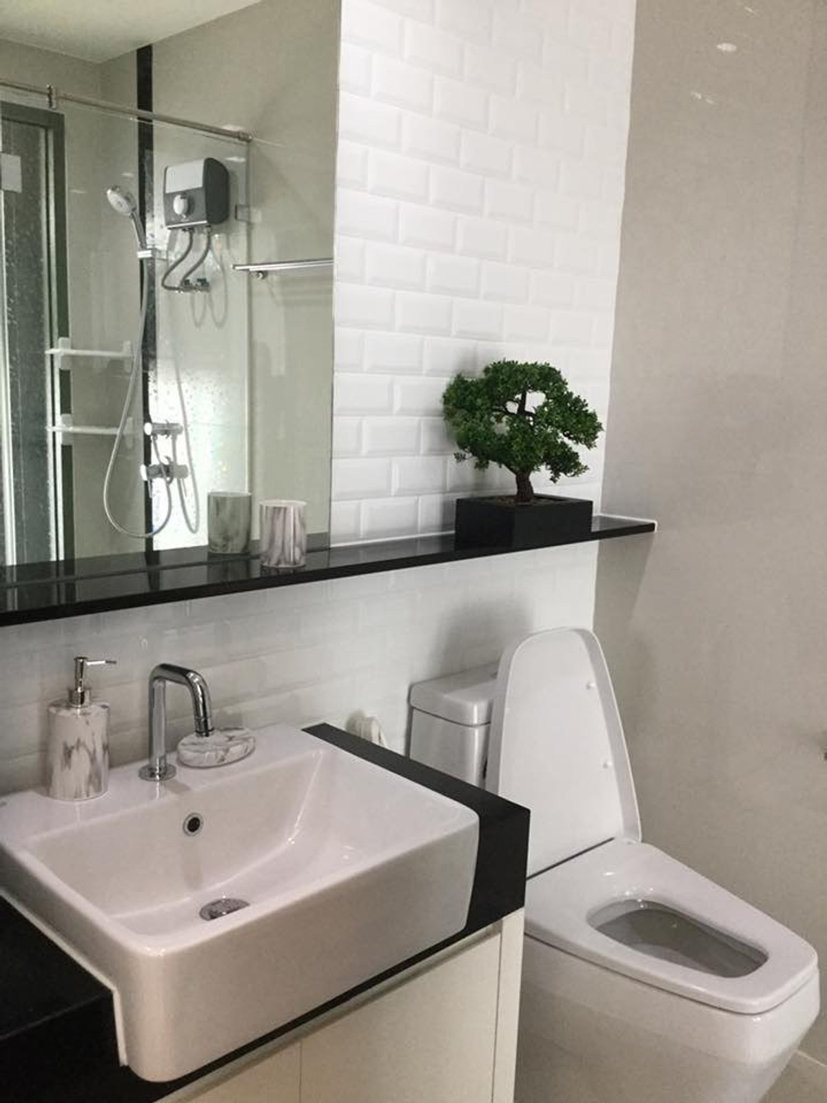 ให้เช่าคอนโดราชเทวี พญาไท : Wish Signature Midtown Siam 1【𝐑𝐄𝐍𝐓】🔥ห้องสวยโทนหรู แสงธรรมชาติเต็มห้อง บรรยากาศดีมาก🔥 ติดต่อไลน์ไอดี: @hacondo