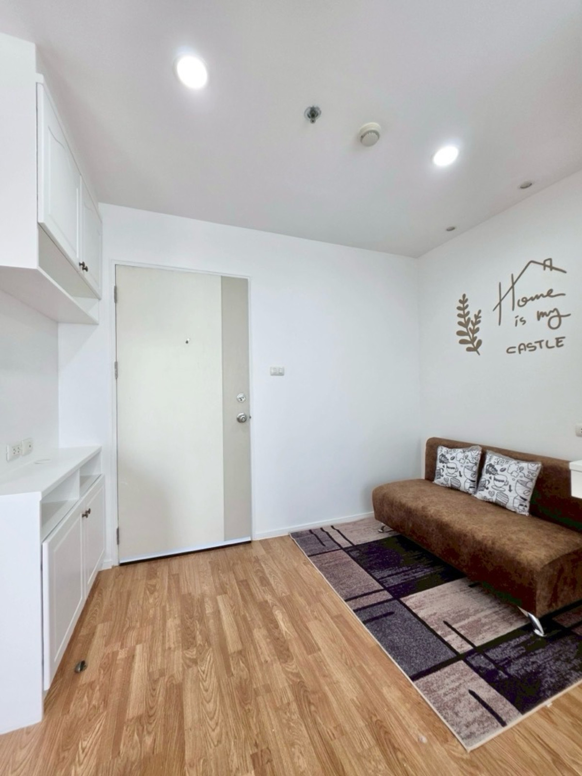 ขายคอนโดนวมินทร์ รามอินทรา : ขาย/เช่าด่วน! คอนโดลุมพินี พาร์ค นวมินทร์-ศรีบูรพา 
ซ.นวมินทร์36-38 คลองกุ่ม, บึงกุ่ม T. 081-834-1501 (ตี๋)