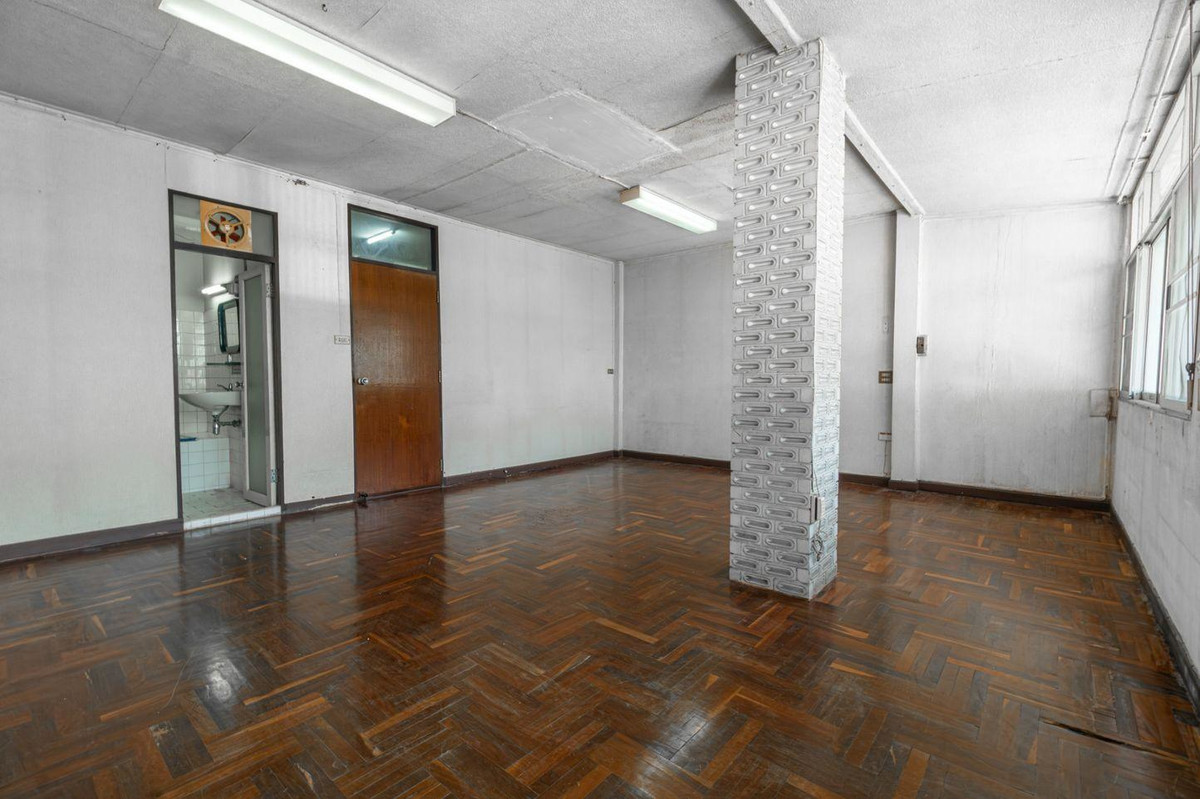 ขายทาวน์โฮมสาทร นราธิวาส : LTH14655 – Townhouse for Sale | Central Sathorn | 250 sqm | 4 Bedrooms 3 Bathrooms | Luxury Spacious Layout Prime Location | Near MRT Lumphini | 18.5 MB | ทาวน์เฮาส์ขาย สาทรกลางเมือง 250 ตร.ม. 4 ห้องนอน 3 ห้องน้ำ พื้นที่กว้าง ทำเลไพรม์ ใกล้ MRT ลุมพินี รา