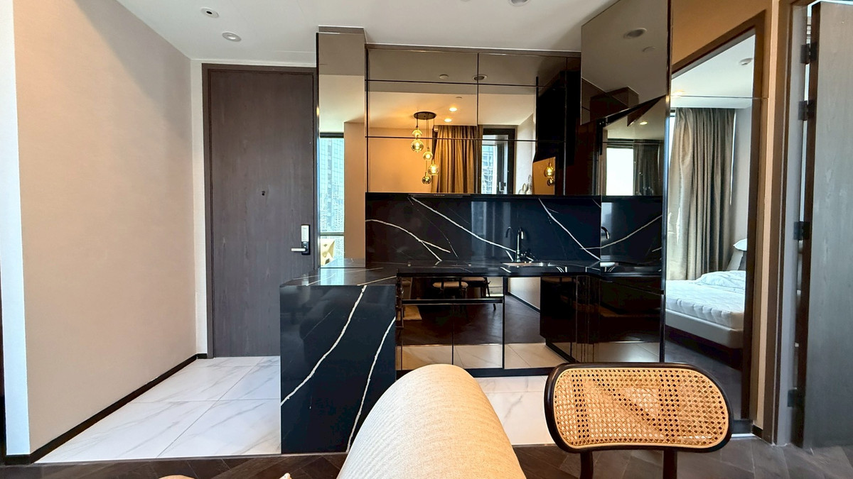 For RentCondoSukhumvit, Asoke, Thonglor : Condo for rent: The Esse 36, beautiful and new 1-bedroom unit, fully furnished, near BTS Thonglor. Special price.