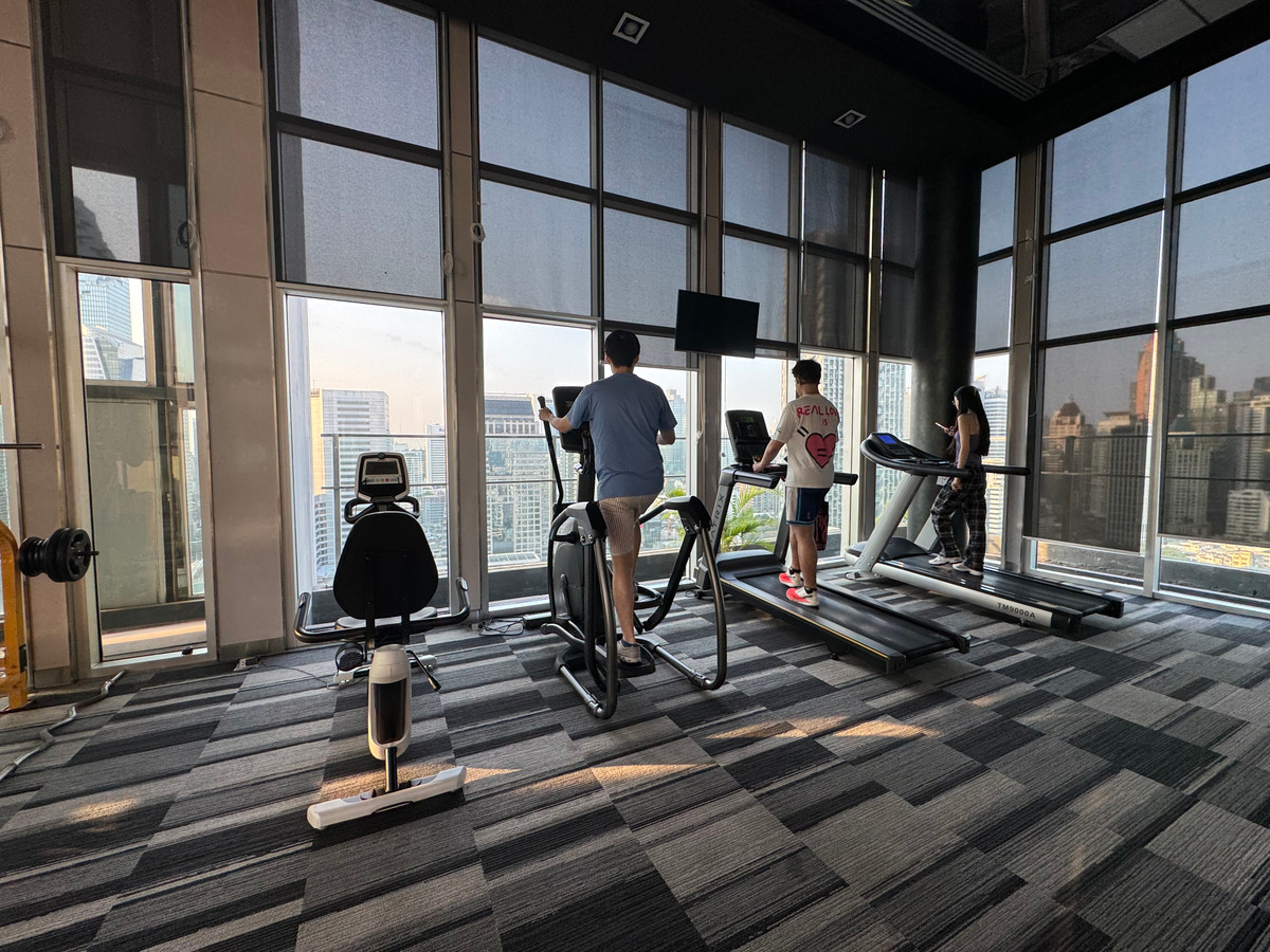 ขายคอนโดสาทร นราธิวาส : ✨ Rare Unit ใจกลางสาทร! ห้องมุม วิวเมืองสวยมาก Rhythm Sathorn – Narathiwas | 2 ห้องนอน 2 ห้องน้ำ ขนาดใหญ่ 60.86 ตร.ม.