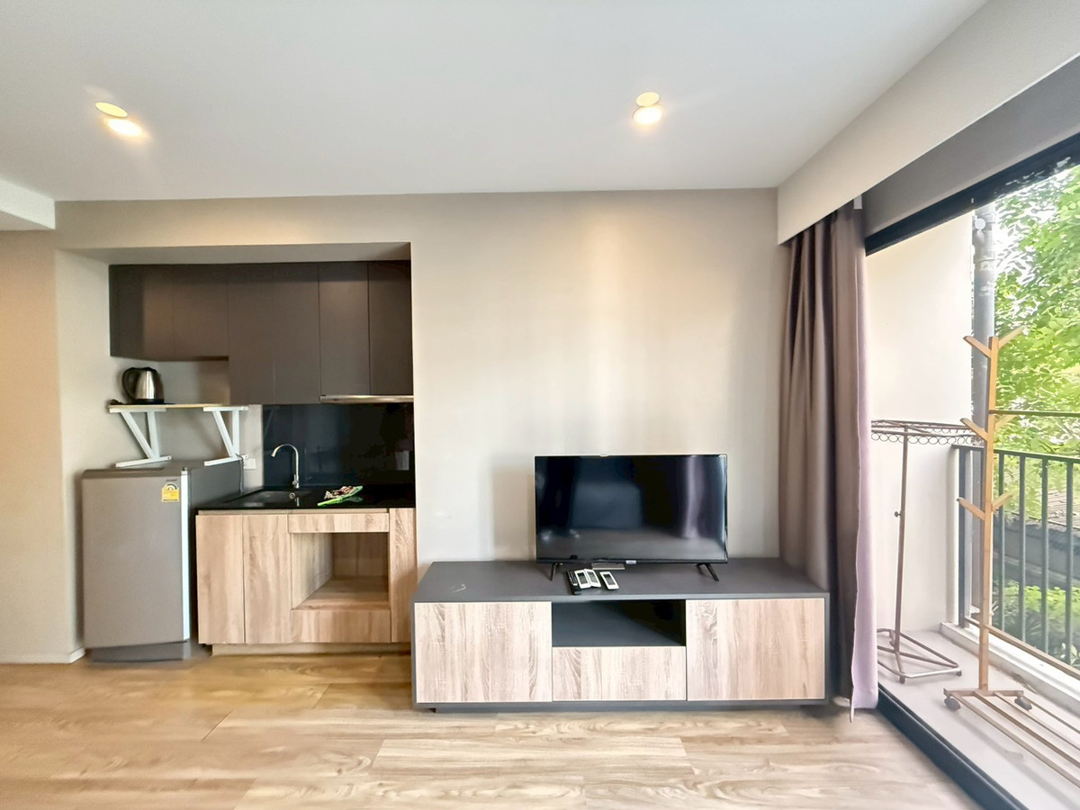 ให้เช่าคอนโดสาทร นราธิวาส : ด่วน ให้เช่า 2 ห้องนอน ห้องใหญ่ ราคาถูก มุมสงบร่มรื่น ใกล้บีทีเอสสุรศักดิ์