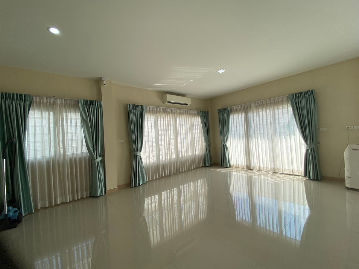 ขายบ้านสมุทรปราการ สำโรง : ขายบ้านเดี่ยว หลังมุม เลอนิโอ สุขุมวิท–เอราวัณ ใกล้ BTS โรงเรียนนายเรือ