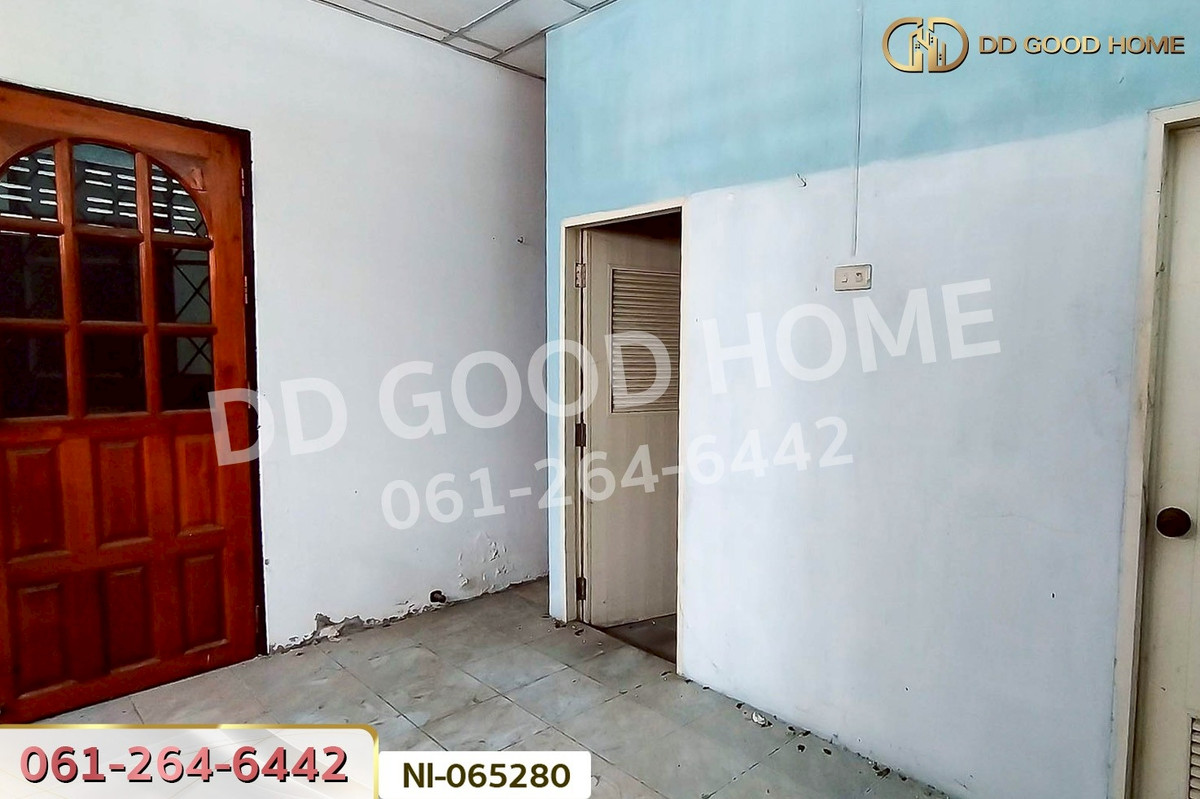 ขายทาวน์โฮมโคราช นครราชสีมา : NI-065280 ทาวน์เฮ้าส์ สุรนารีวิลเลจ นครราชสีมา ใกล้สนามกีฬาเฉลิมพระเกียรติ 80 พรรษา