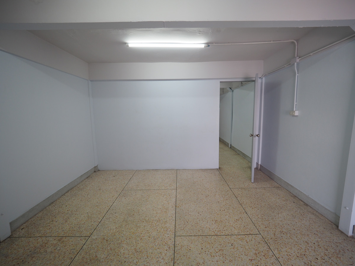 For RentTownhomeSathorn, Narathiwat : Renovated 4.5-storey townhouse with 1 car parking in Sathorn