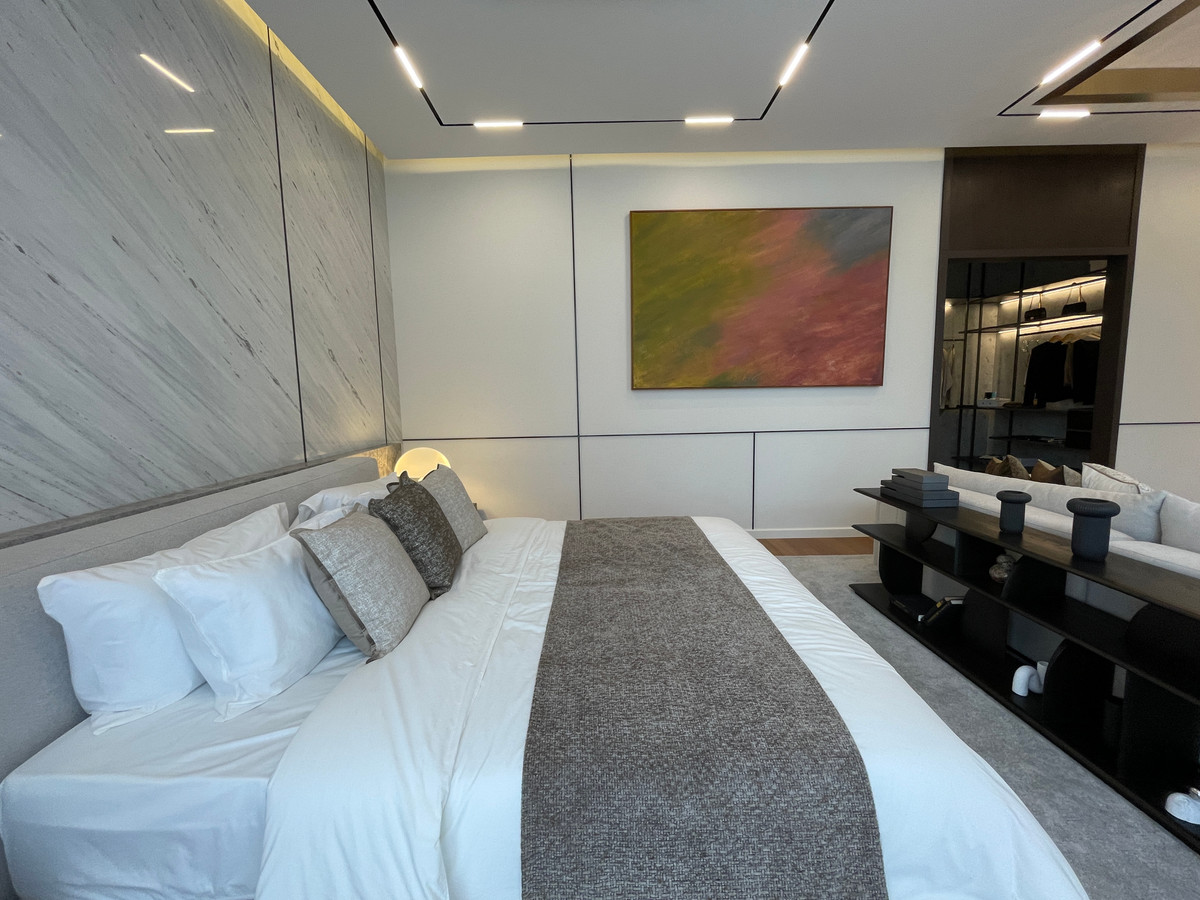 ขายบ้านโชคชัย4 ลาดพร้าว71 : ขายบ้านเดี่ยว Super Luxury THIRRA Ladprao แบบ Signature 575 ตร.ม. พร้อมสระว่ายน้ำส่วนตัว ตกแต่งครบพร้อมเครื่องใช้ไฟฟ้า ใกล้ MRT ภาวนา เพียง 700 ม.