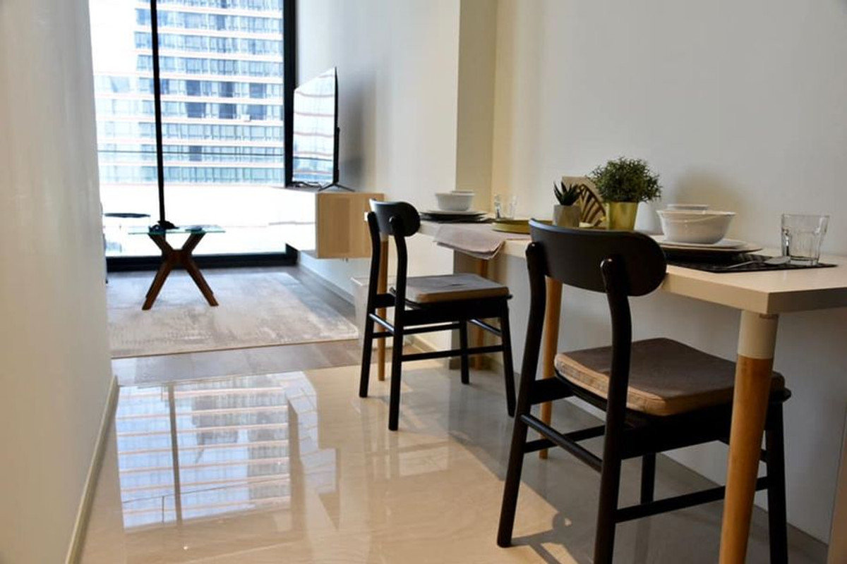 ขายคอนโดสีลม ศาลาแดง บางรัก : Ashton Silom【𝐒𝐄𝐋𝐋 & 𝐑𝐄𝐍𝐓】🔥สัมผัสความผ่อนคลายในห้องที่สร้างสรรค์พื้นที่ใช้สอยได้อย่างลงตัว ตอบโจทย์ทุกไลฟ์สไตล์🔥 ติดต่อไลน์ไอดี: @hacondo