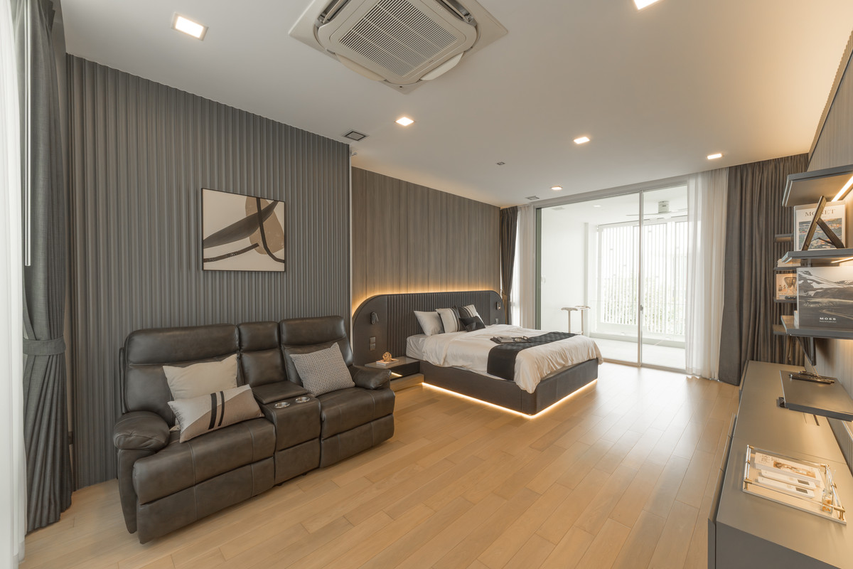 ขายบ้านเลียบทางด่วนรามอินทรา : ขายบ้านหรู VIVE เอกมัย–รามอินทรา ตกแต่งใหม่ พร้อมเข้าอยู่  พื้นที่กว้าง ฟังก์ชันครบ