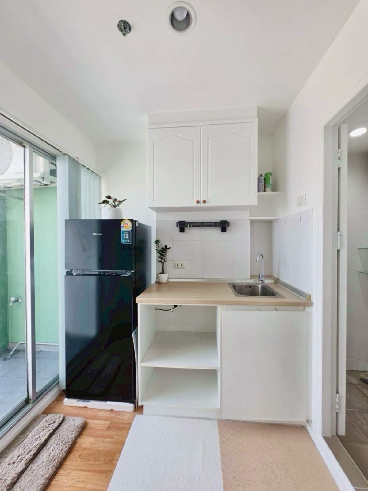 ขายคอนโดนวมินทร์ รามอินทรา : ขาย/เช่าด่วน! คอนโดลุมพินี พาร์ค นวมินทร์-ศรีบูรพา 
ซ.นวมินทร์36-38 คลองกุ่ม, บึงกุ่ม T. 081-834-1501 (ตี๋)