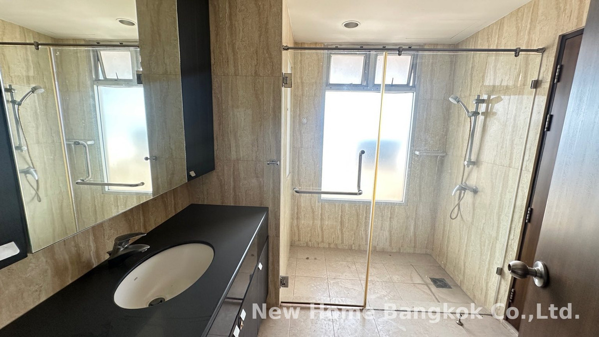 ขายคอนโดนานา : Newton Tower ขาย 2นอน วิวสวน  