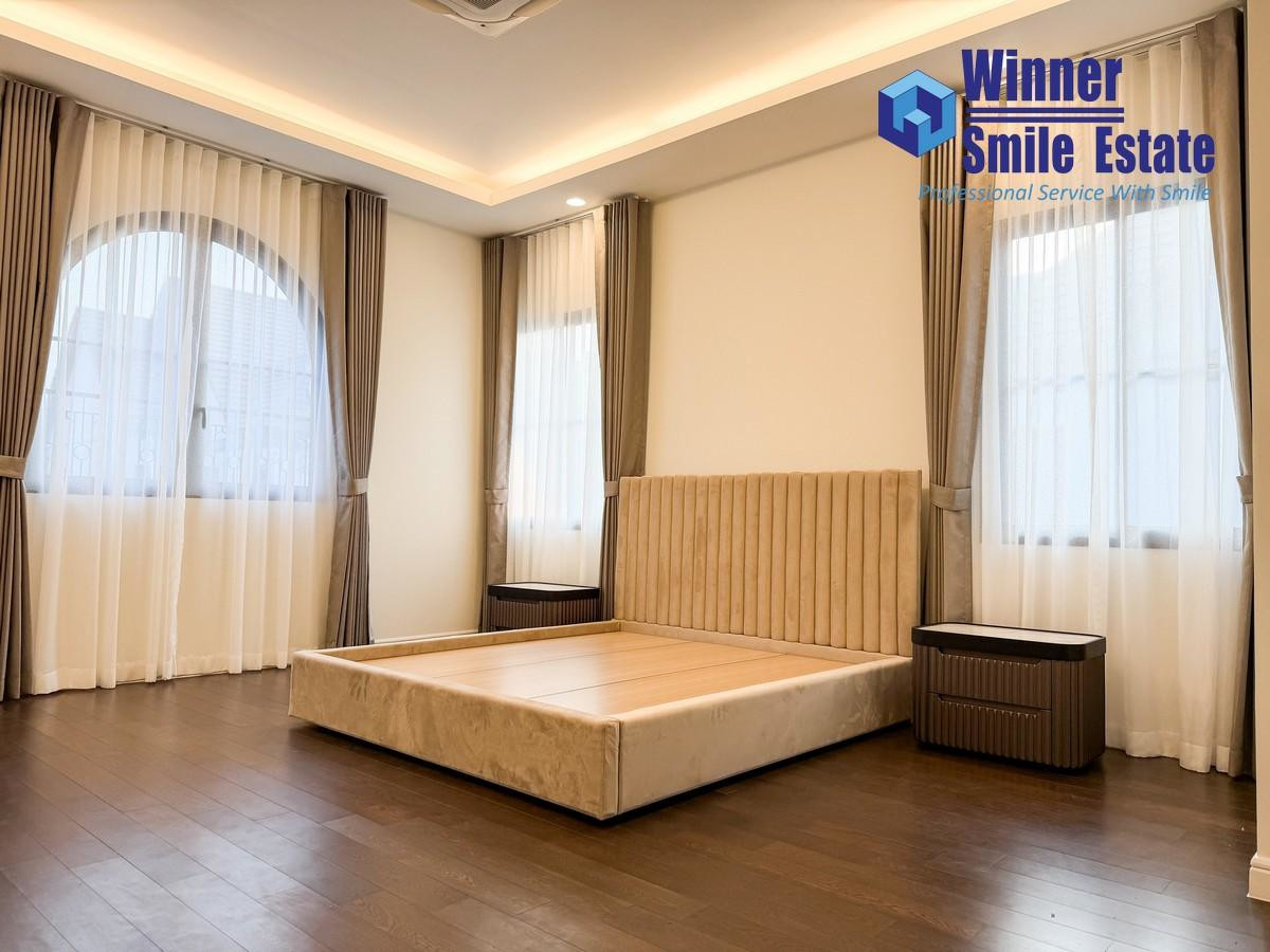 ให้เช่าบ้านเกษตรศาสตร์ รัชโยธิน : Private Luxury house Narasiri Phahon Watcharaphol 4BR fully furnished