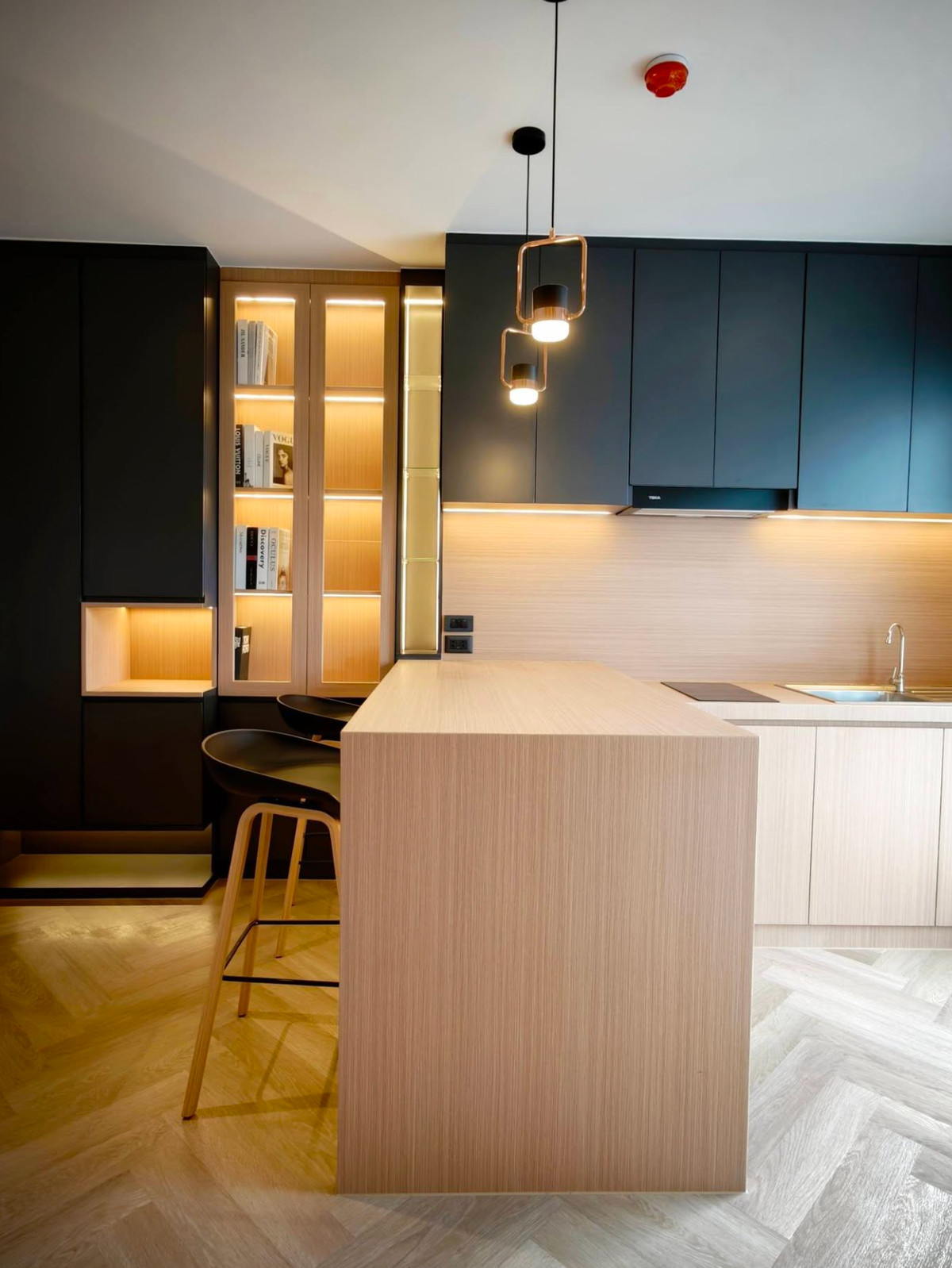 For SaleCondoPattanakan, Srinakarin : Corner room, beautiful built-ins, 40 sq m, Building D, 16th floor, The Parkland Srinakarin Condo.