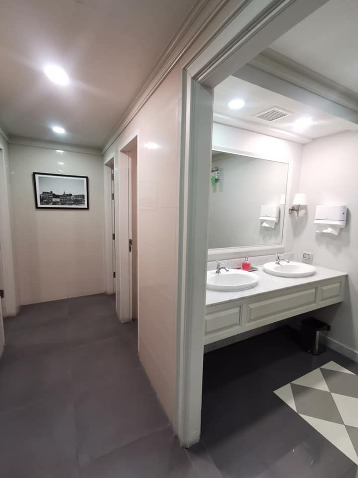 ขายคอนโดสยาม จุฬา สามย่าน : The Reserve Kasemsan 3【𝐒𝐄𝐋𝐋 & 𝐑𝐄𝐍𝐓】🔥คอนโดสวยวิวดีร่มรื่น มีสระว่ายน้ำ 🔥 ติดต่อไลน์ไอดี: @hacondo